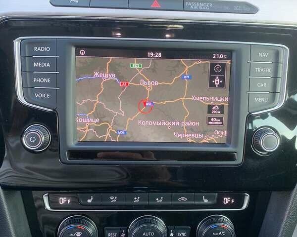 Білий Фольксваген Пассат, об'ємом двигуна 1.97 л та пробігом 230 тис. км за 17500 $, фото 26 на Automoto.ua