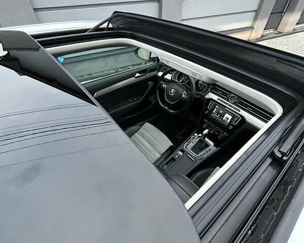 Белый Фольксваген Пассат, объемом двигателя 1.97 л и пробегом 254 тыс. км за 15500 $, фото 10 на Automoto.ua