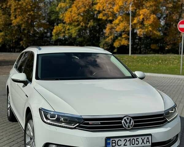 Білий Фольксваген Пассат, об'ємом двигуна 1.97 л та пробігом 230 тис. км за 17500 $, фото 1 на Automoto.ua