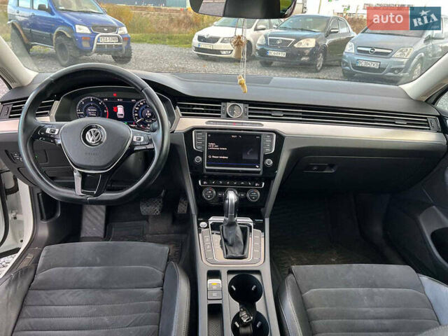 Фольксваген Пассат 2016 в Львове на Automoto.ua Белый Фольксваген Пассат, объемом двигателя 2 л и пробегом 316 тыс. км за 19480 $, фото 38 на Automoto.ua