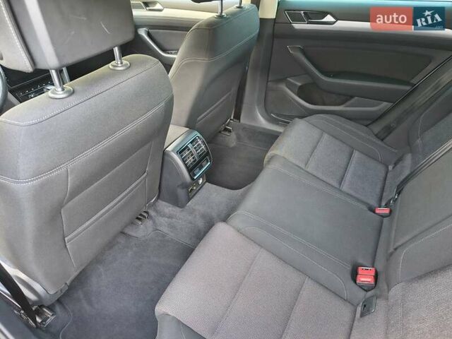 Білий Фольксваген Пассат, об'ємом двигуна 1.97 л та пробігом 290 тис. км за 19500 $, фото 25 на Automoto.ua