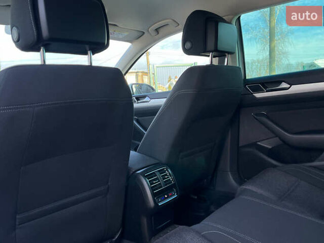 Белый Фольксваген Пассат, объемом двигателя 1.98 л и пробегом 272 тыс. км за 16200 $, фото 21 на Automoto.ua