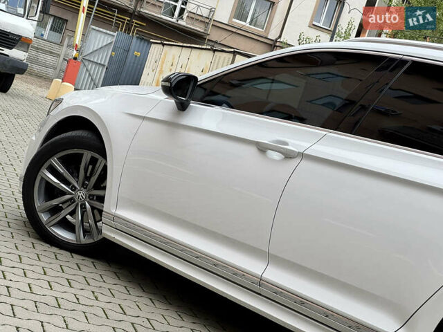 Белый Фольксваген Пассат, объемом двигателя 1.6 л и пробегом 262 тыс. км за 16000 $, фото 17 на Automoto.ua