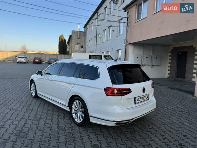 Белый Фольксваген Пассат, объемом двигателя 1.97 л и пробегом 289 тыс. км за 16800 $, фото 24 на Automoto.ua
