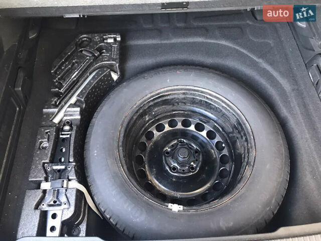 Белый Фольксваген Пассат, объемом двигателя 2 л и пробегом 270 тыс. км за 14500 $, фото 22 на Automoto.ua