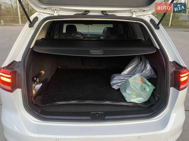 Білий Фольксваген Пассат, об'ємом двигуна 1.97 л та пробігом 381 тис. км за 11850 $, фото 25 на Automoto.ua