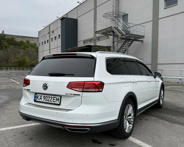 Белый Фольксваген Пассат, объемом двигателя 1.97 л и пробегом 219 тыс. км за 20000 $, фото 9 на Automoto.ua