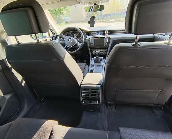 Белый Фольксваген Пассат, объемом двигателя 1.6 л и пробегом 218 тыс. км за 14950 $, фото 16 на Automoto.ua