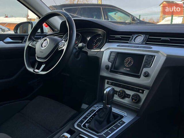 Белый Фольксваген Пассат, объемом двигателя 1.98 л и пробегом 272 тыс. км за 16200 $, фото 18 на Automoto.ua