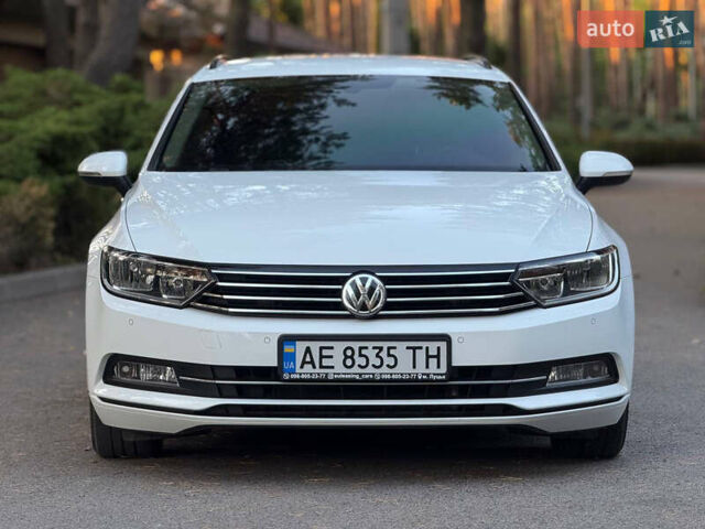 Белый Фольксваген Пассат, объемом двигателя 1.6 л и пробегом 200 тыс. км за 12900 $, фото 14 на Automoto.ua