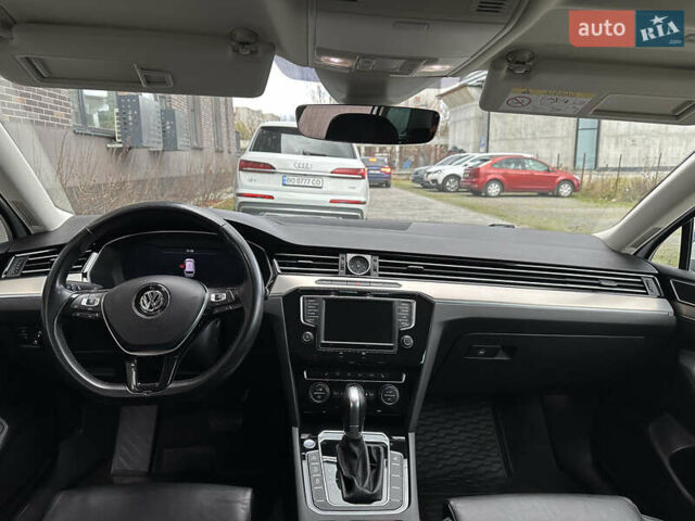 Белый Фольксваген Пассат, объемом двигателя 2 л и пробегом 260 тыс. км за 18250 $, фото 15 на Automoto.ua