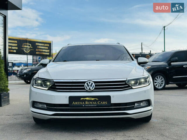 Белый Фольксваген Пассат, объемом двигателя 1.97 л и пробегом 197 тыс. км за 14800 $, фото 6 на Automoto.ua