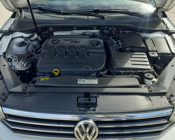 Белый Фольксваген Пассат, объемом двигателя 1.97 л и пробегом 230 тыс. км за 14500 $, фото 20 на Automoto.ua