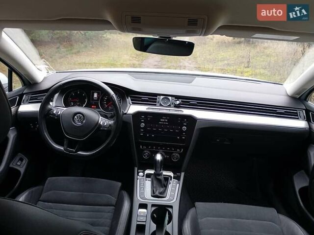 Білий Фольксваген Пассат, об'ємом двигуна 1.97 л та пробігом 195 тис. км за 18500 $, фото 28 на Automoto.ua