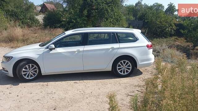 Білий Фольксваген Пассат, об'ємом двигуна 1.6 л та пробігом 192 тис. км за 18200 $, фото 3 на Automoto.ua