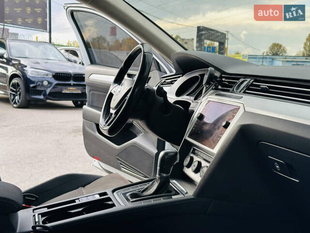 Белый Фольксваген Пассат, объемом двигателя 1.97 л и пробегом 197 тыс. км за 14800 $, фото 23 на Automoto.ua