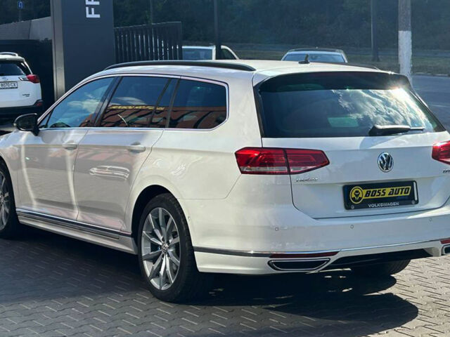 Белый Фольксваген Пассат, объемом двигателя 2 л и пробегом 226 тыс. км за 23500 $, фото 3 на Automoto.ua