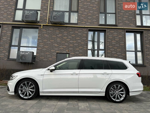 Белый Фольксваген Пассат, объемом двигателя 2 л и пробегом 260 тыс. км за 18250 $, фото 6 на Automoto.ua