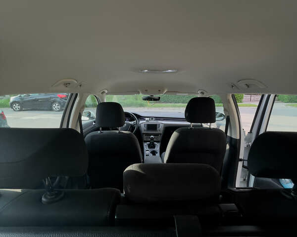 Белый Фольксваген Пассат, объемом двигателя 1.6 л и пробегом 274 тыс. км за 13399 $, фото 20 на Automoto.ua