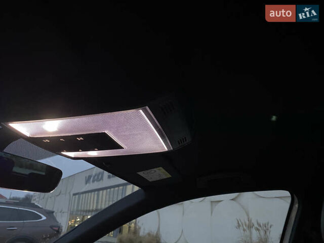 Білий Фольксваген Пассат, об'ємом двигуна 1.97 л та пробігом 243 тис. км за 17500 $, фото 32 на Automoto.ua