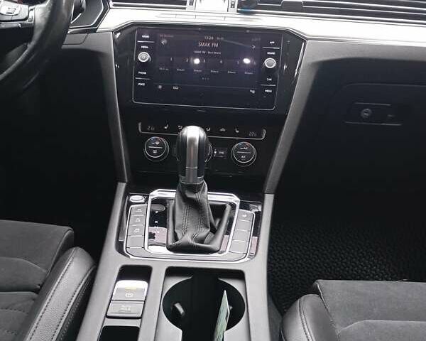 Білий Фольксваген Пассат, об'ємом двигуна 1.97 л та пробігом 195 тис. км за 18500 $, фото 49 на Automoto.ua