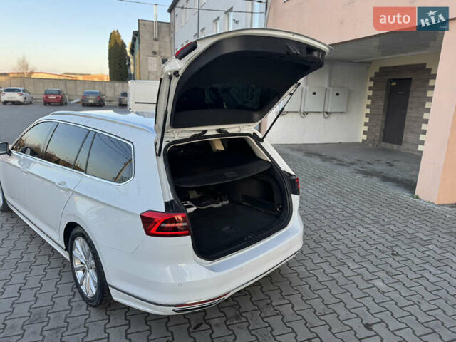 Белый Фольксваген Пассат, объемом двигателя 1.97 л и пробегом 289 тыс. км за 16800 $, фото 25 на Automoto.ua