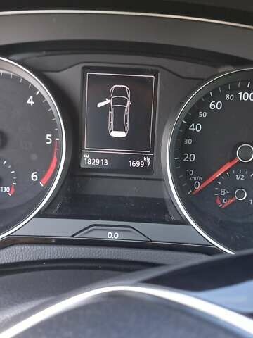 Білий Фольксваген Пассат, об'ємом двигуна 1.6 л та пробігом 192 тис. км за 18200 $, фото 10 на Automoto.ua