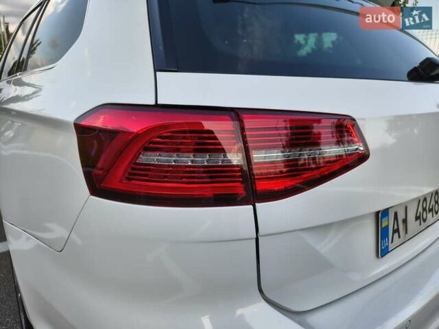 Білий Фольксваген Пассат, об'ємом двигуна 1.97 л та пробігом 290 тис. км за 19500 $, фото 18 на Automoto.ua