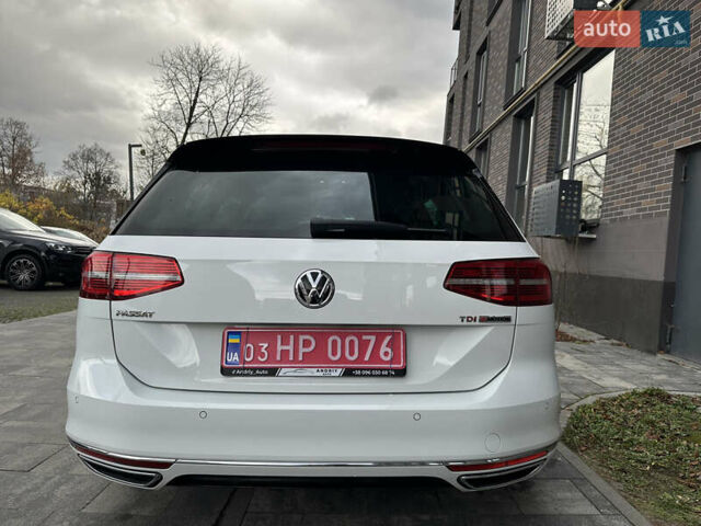 Белый Фольксваген Пассат, объемом двигателя 2 л и пробегом 260 тыс. км за 18250 $, фото 4 на Automoto.ua