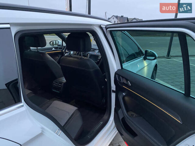 Білий Фольксваген Пассат, об'ємом двигуна 1.97 л та пробігом 243 тис. км за 17500 $, фото 13 на Automoto.ua