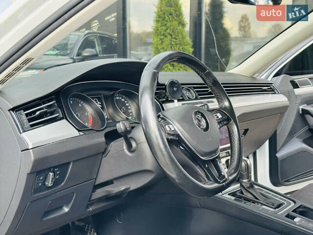 Белый Фольксваген Пассат, объемом двигателя 1.97 л и пробегом 197 тыс. км за 14800 $, фото 13 на Automoto.ua