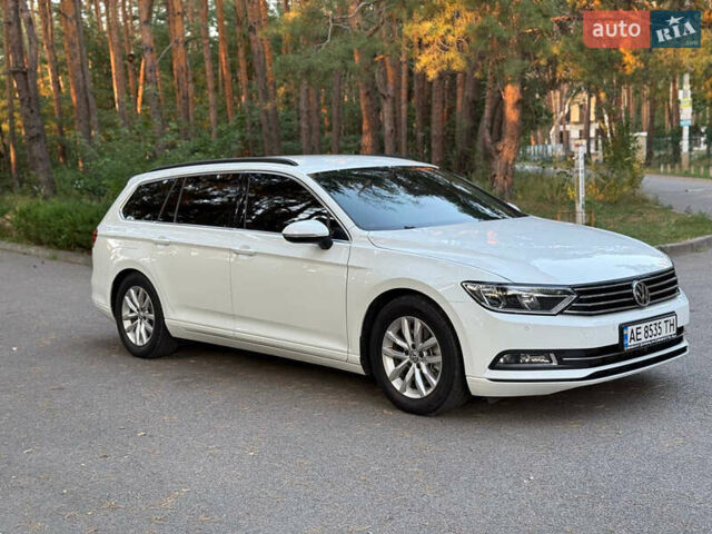 Белый Фольксваген Пассат, объемом двигателя 1.6 л и пробегом 200 тыс. км за 12900 $, фото 5 на Automoto.ua