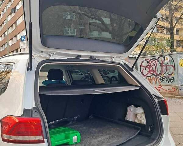 Білий Фольксваген Пассат, об'ємом двигуна 1.6 л та пробігом 237 тис. км за 15600 $, фото 13 на Automoto.ua