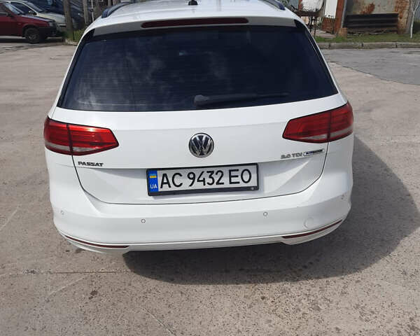 Белый Фольксваген Пассат, объемом двигателя 1.97 л и пробегом 230 тыс. км за 14500 $, фото 5 на Automoto.ua