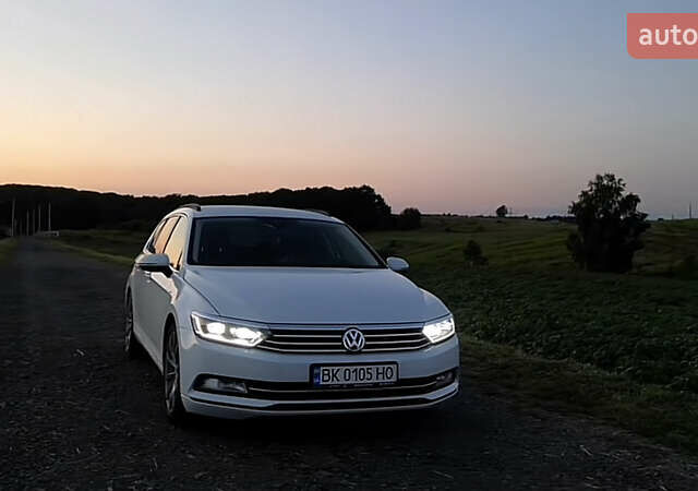 Белый Фольксваген Пассат, объемом двигателя 1.97 л и пробегом 280 тыс. км за 17000 $, фото 2 на Automoto.ua