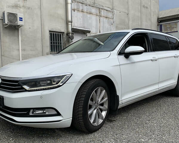 Белый Фольксваген Пассат, объемом двигателя 1.97 л и пробегом 230 тыс. км за 14500 $, фото 8 на Automoto.ua
