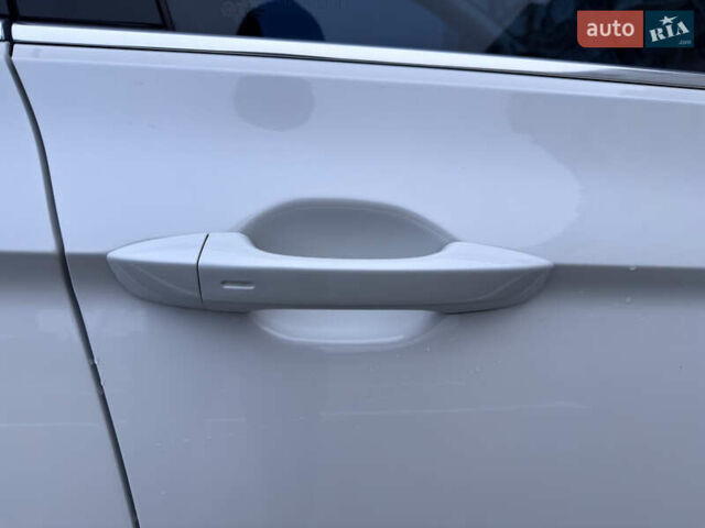 Белый Фольксваген Пассат, объемом двигателя 1.97 л и пробегом 204 тыс. км за 19600 $, фото 13 на Automoto.ua