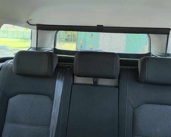 Белый Фольксваген Пассат, объемом двигателя 1.6 л и пробегом 218 тыс. км за 14950 $, фото 32 на Automoto.ua