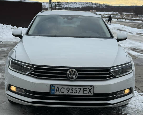 Белый Фольксваген Пассат, объемом двигателя 2 л и пробегом 345 тыс. км за 13900 $, фото 1 на Automoto.ua