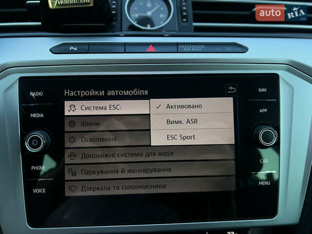 Белый Фольксваген Пассат, объемом двигателя 1.97 л и пробегом 290 тыс. км за 15799 $, фото 26 на Automoto.ua