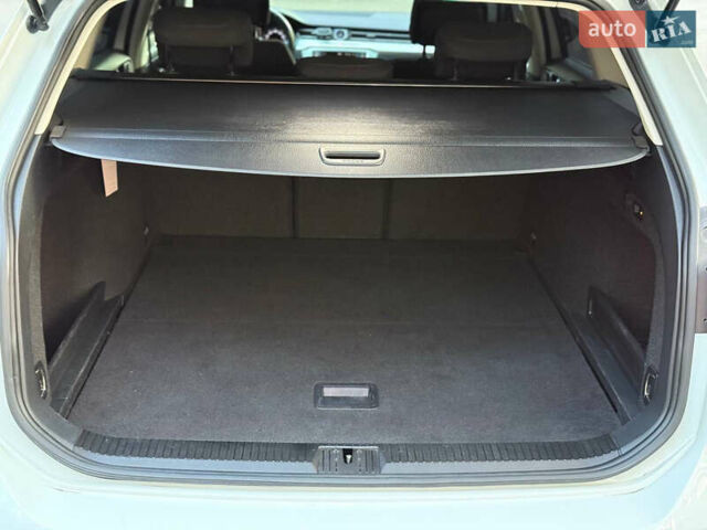 Белый Фольксваген Пассат, объемом двигателя 1.6 л и пробегом 200 тыс. км за 12900 $, фото 17 на Automoto.ua