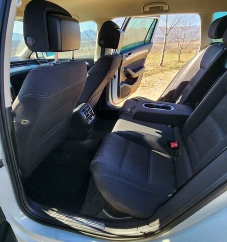 Білий Фольксваген Пассат, об'ємом двигуна 2 л та пробігом 276 тис. км за 15900 $, фото 33 на Automoto.ua