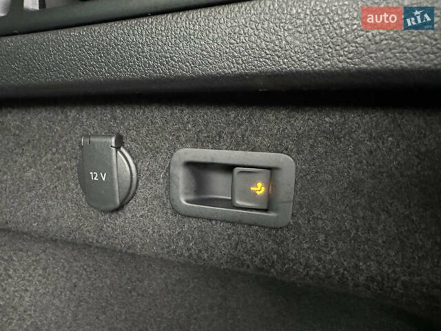 Белый Фольксваген Пассат, объемом двигателя 2 л и пробегом 260 тыс. км за 18250 $, фото 38 на Automoto.ua