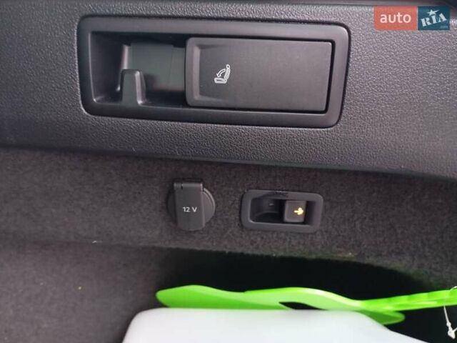 Білий Фольксваген Пассат, об'ємом двигуна 1.97 л та пробігом 195 тис. км за 18500 $, фото 7 на Automoto.ua