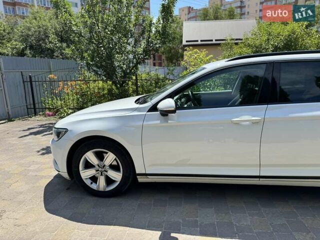 Білий Фольксваген Пассат, об'ємом двигуна 1.97 л та пробігом 198 тис. км за 17800 $, фото 15 на Automoto.ua