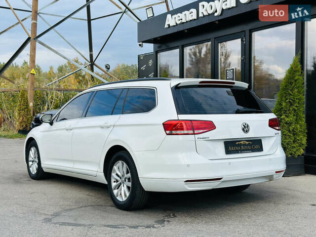 Белый Фольксваген Пассат, объемом двигателя 1.97 л и пробегом 197 тыс. км за 14800 $, фото 11 на Automoto.ua