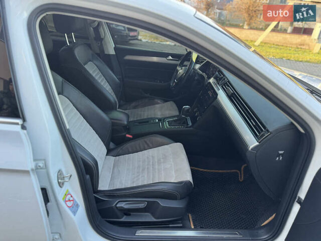 Белый Фольксваген Пассат, объемом двигателя 1.97 л и пробегом 289 тыс. км за 16800 $, фото 34 на Automoto.ua