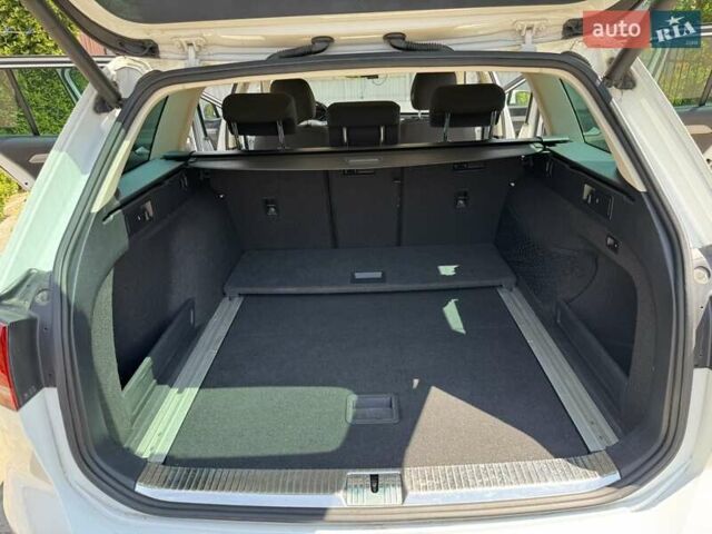 Білий Фольксваген Пассат, об'ємом двигуна 1.97 л та пробігом 198 тис. км за 17800 $, фото 28 на Automoto.ua