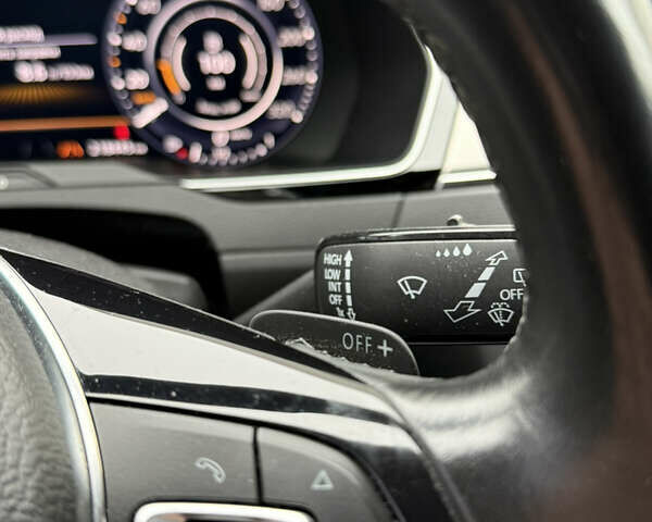 Белый Фольксваген Пассат, объемом двигателя 1.97 л и пробегом 219 тыс. км за 20000 $, фото 37 на Automoto.ua