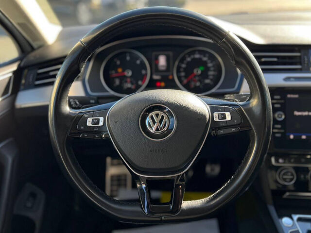 Білий Фольксваген Пассат, об'ємом двигуна 2 л та пробігом 198 тис. км за 20700 $, фото 19 на Automoto.ua